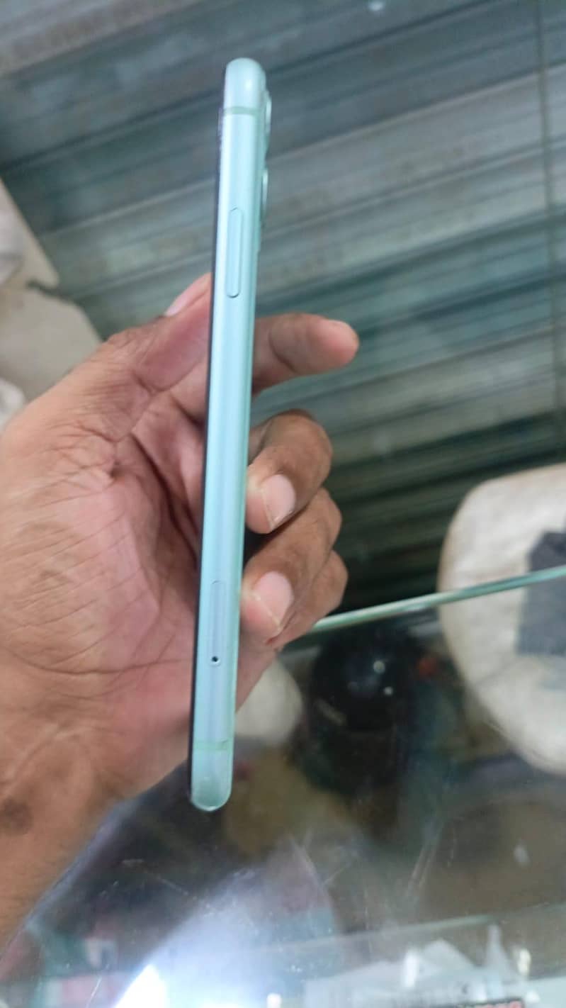 Apple iPhone 11 2