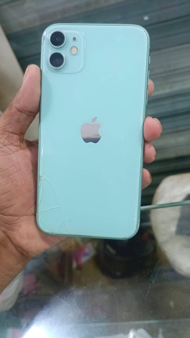 Apple iPhone 11 4