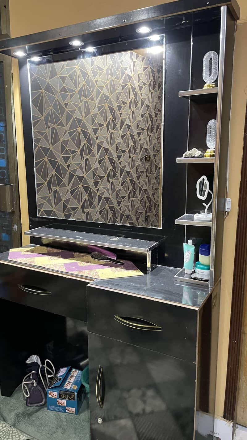 Double Bed with Dressing table 5