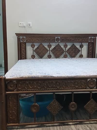Iron King size Bed