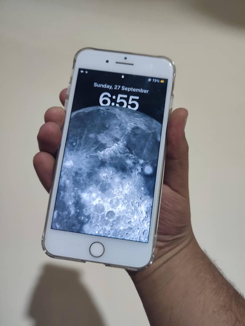 Apple iPhone 8 Plus 1