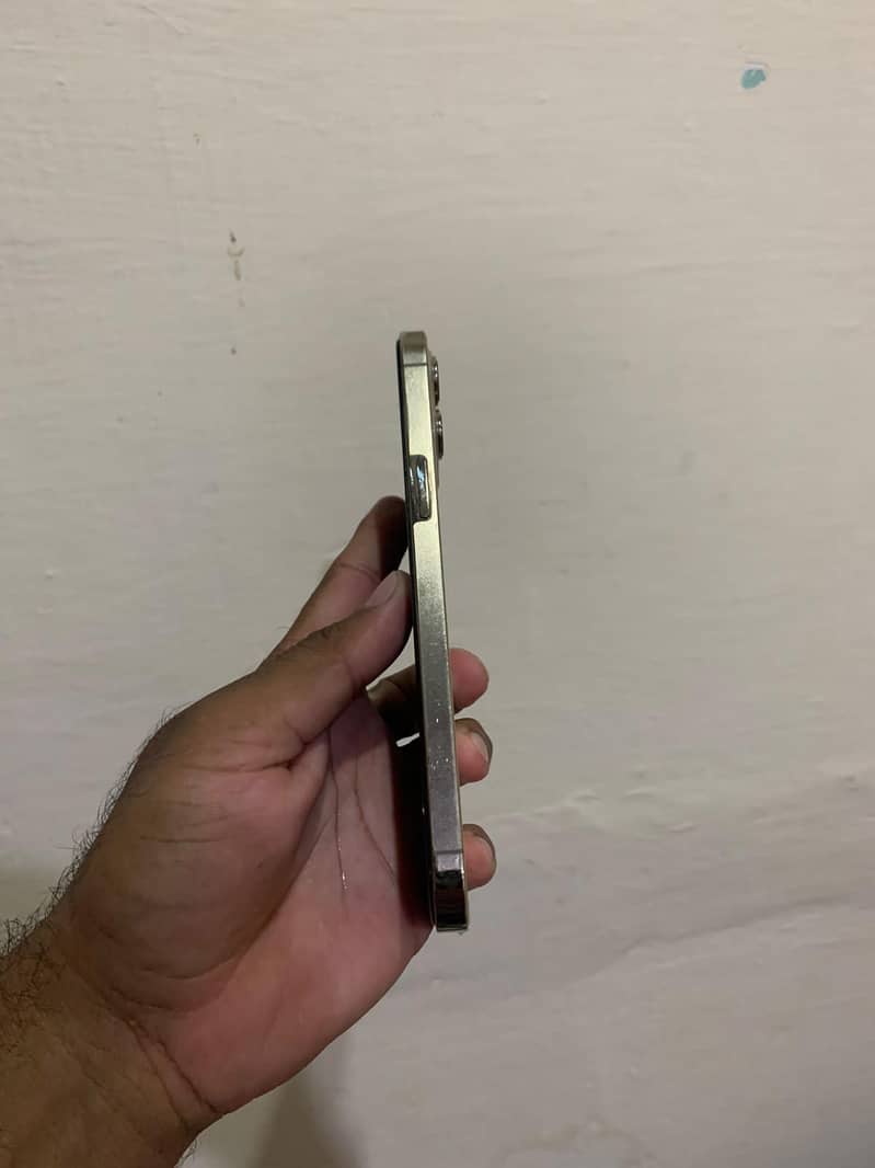 iphone 12 pro max 5