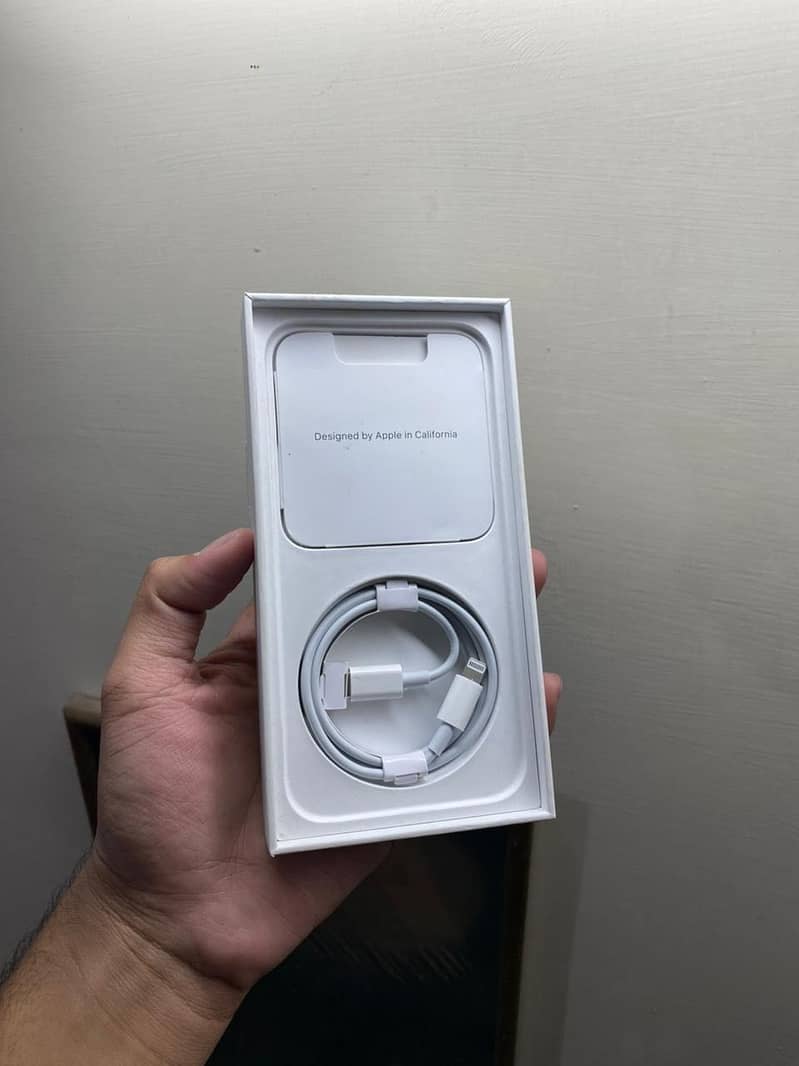 Apple iPhone 14 4