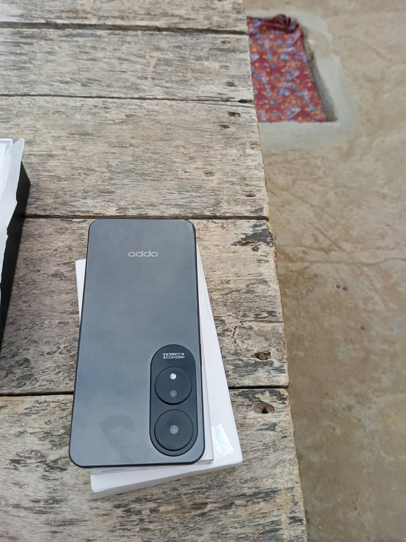 OPPO A60 4