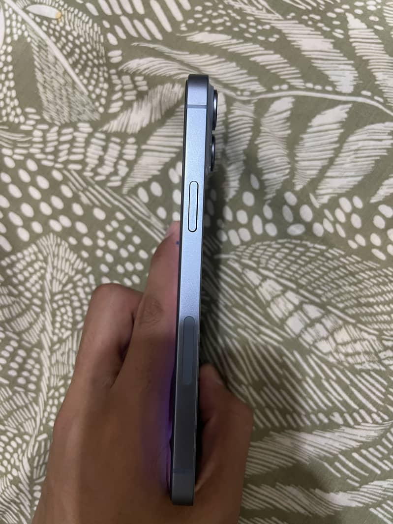 Apple iPhone 14 plus 3