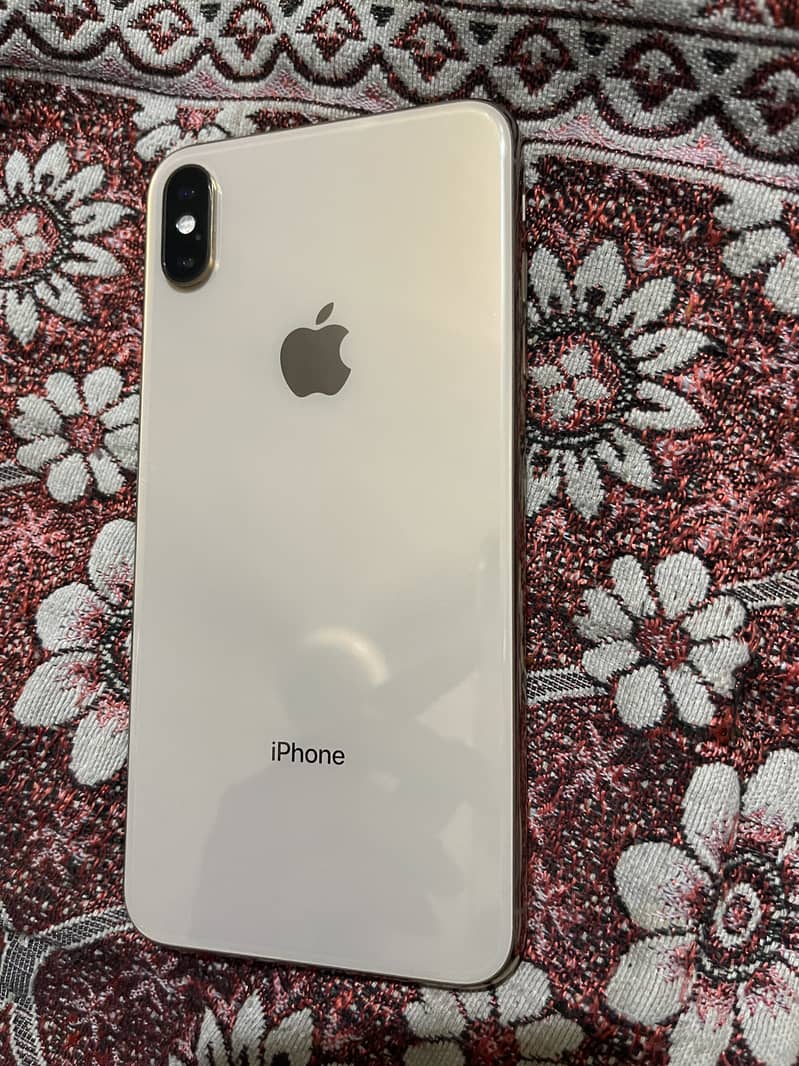 Apple iPhone XS Max 0
