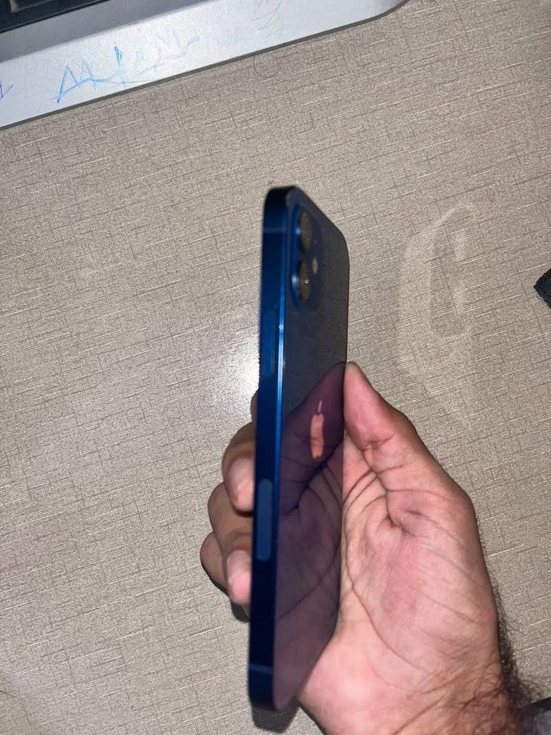 Apple iPhone 12 mini 3