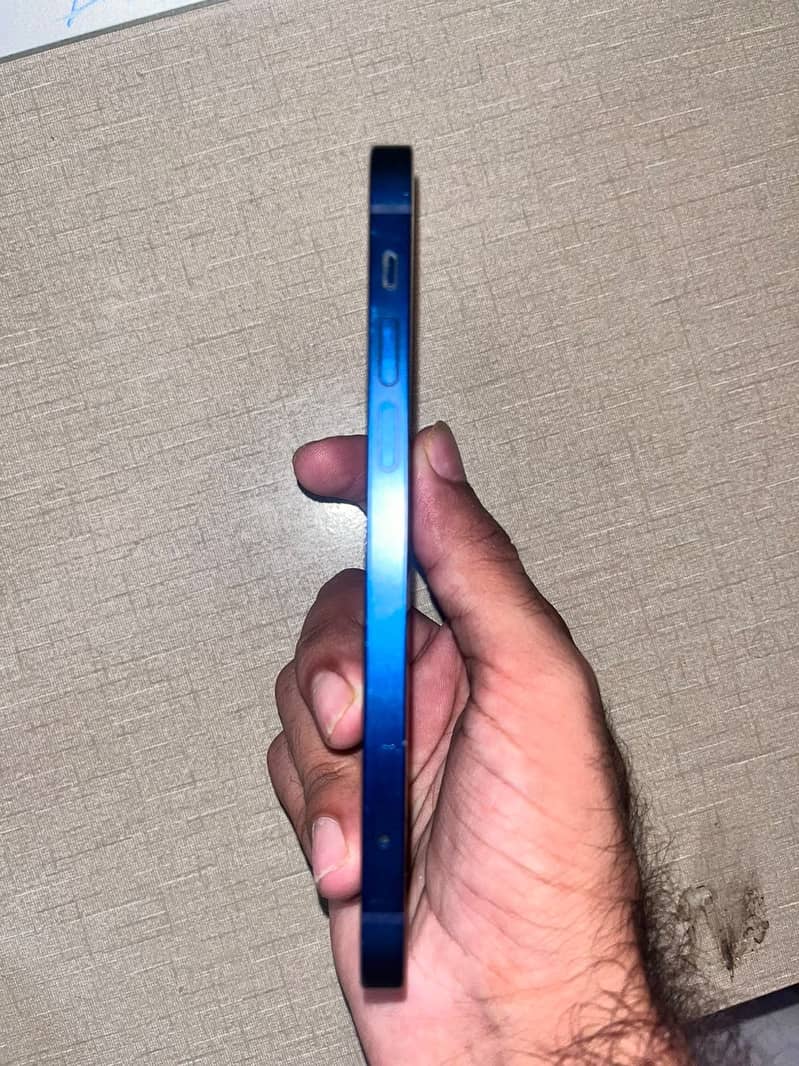 Apple iPhone 12 mini 4