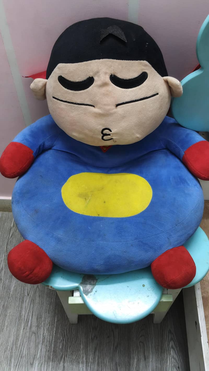 superman sofa 0