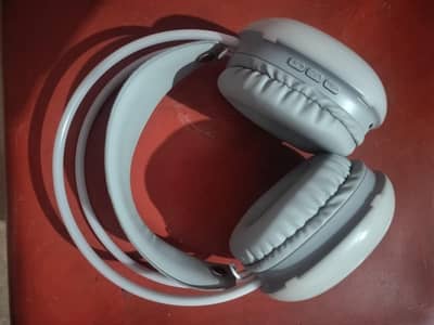 Bluetooth headphones