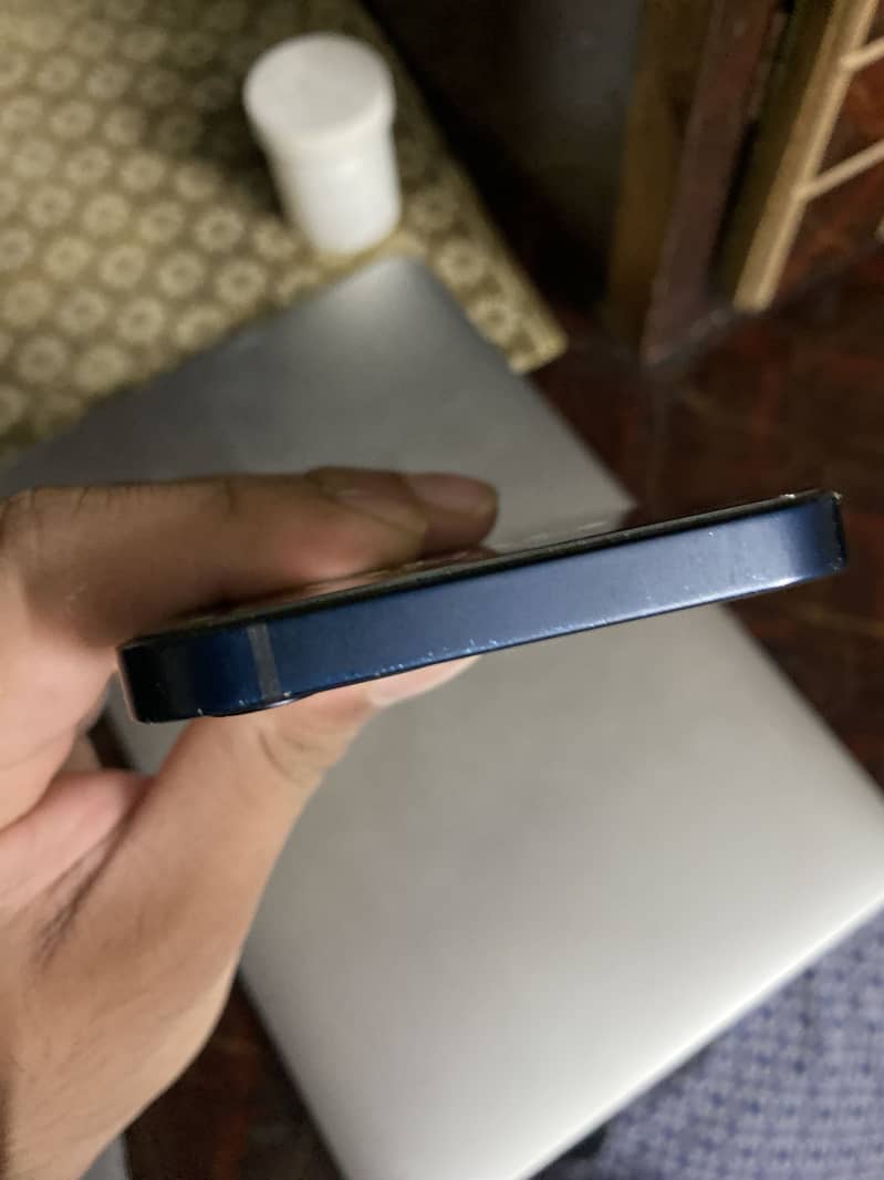 Apple iPhone 12 1