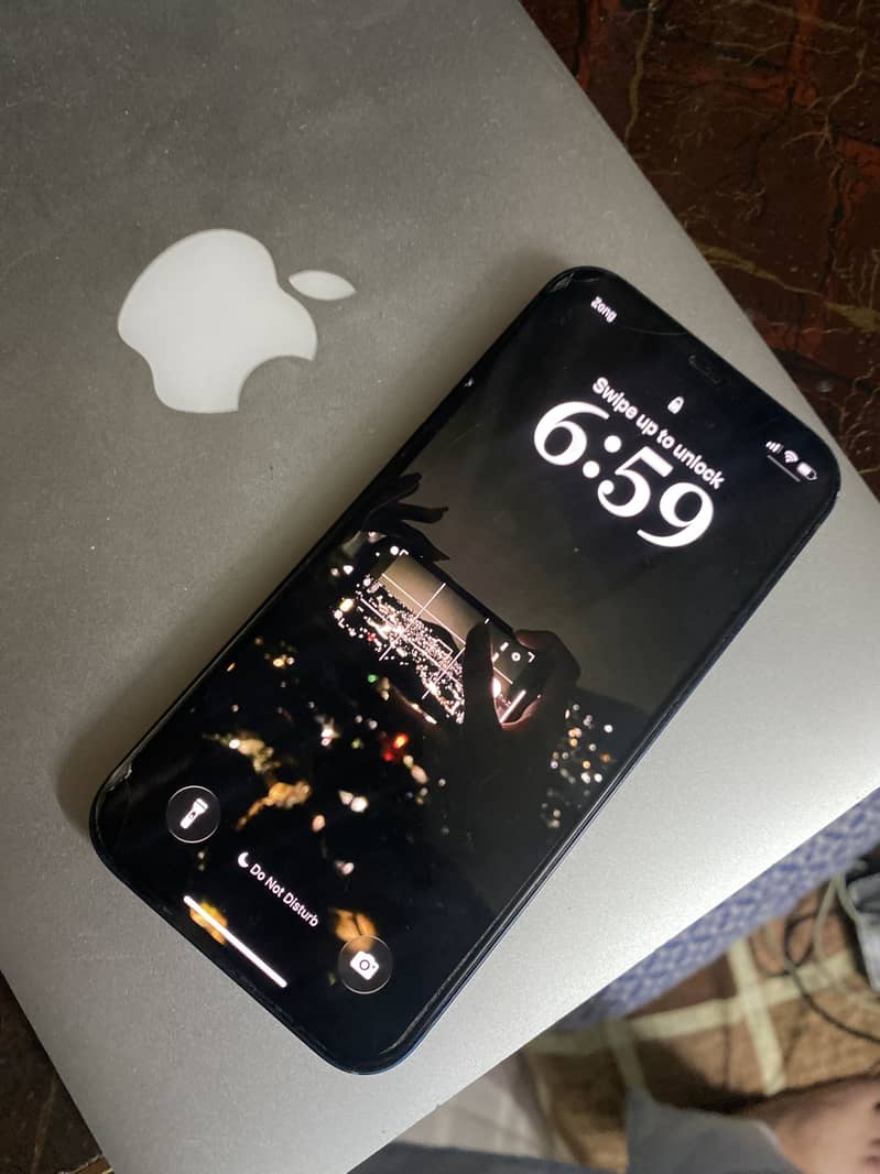 Apple iPhone 12 3