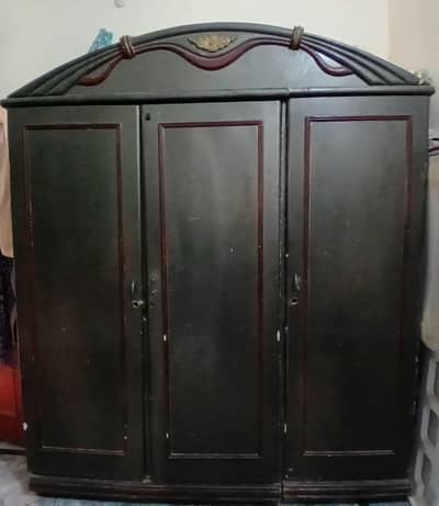 Spacious Dark Brown Vintage Style 3-Door Wardrobe