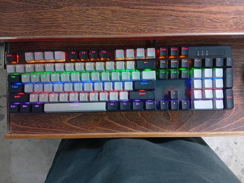 MECHANICAL KEYBOARD 1