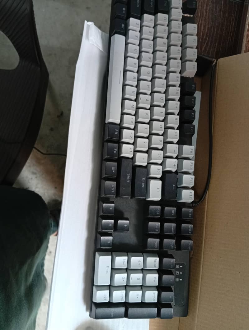 MECHANICAL KEYBOARD 2