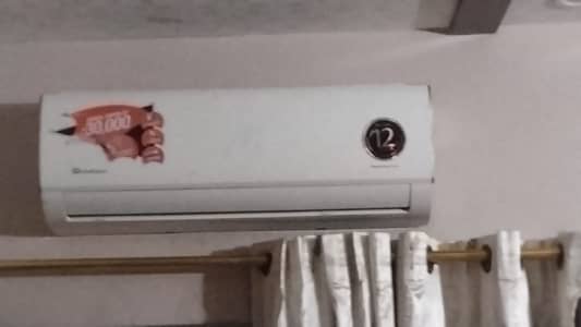 Dawlance 1 Ton Inverter AC ( 10/8) Condition