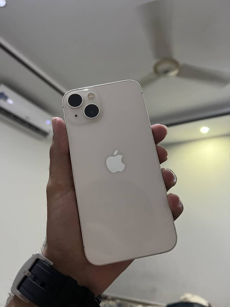Apple iPhone 13 0