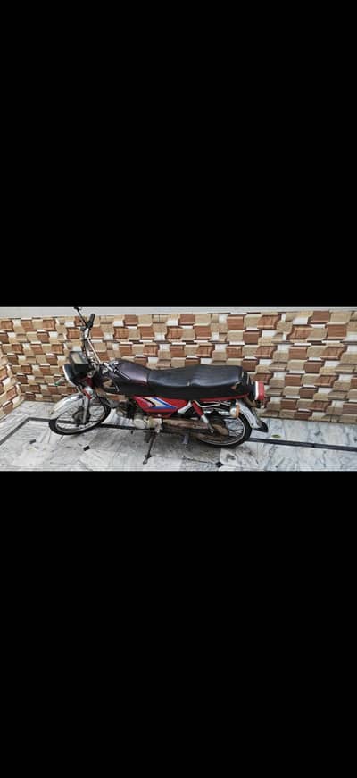 Honda CD70 2010 model