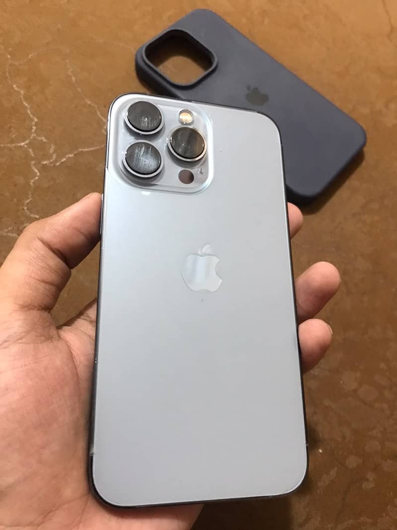 iPhone 13 Pro 4