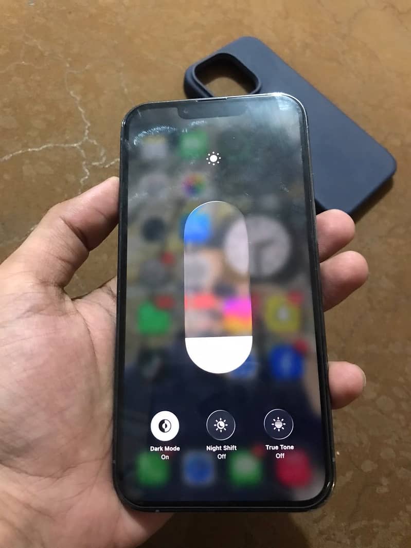 iPhone 13 Pro 8
