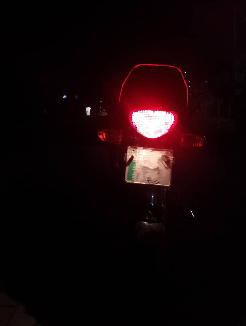 CD 70 2017 RED 6