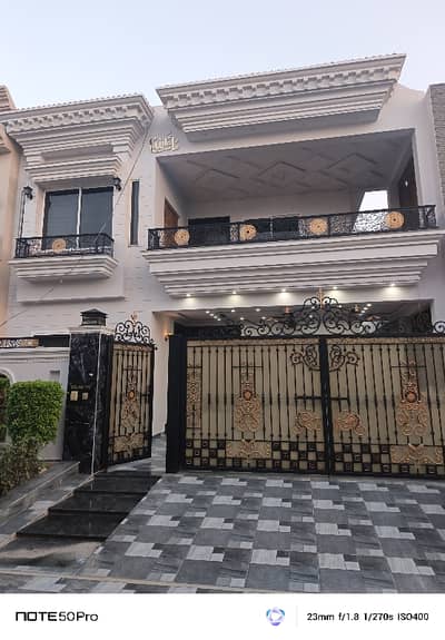 10 Marla Brand New House Available In DC Colony