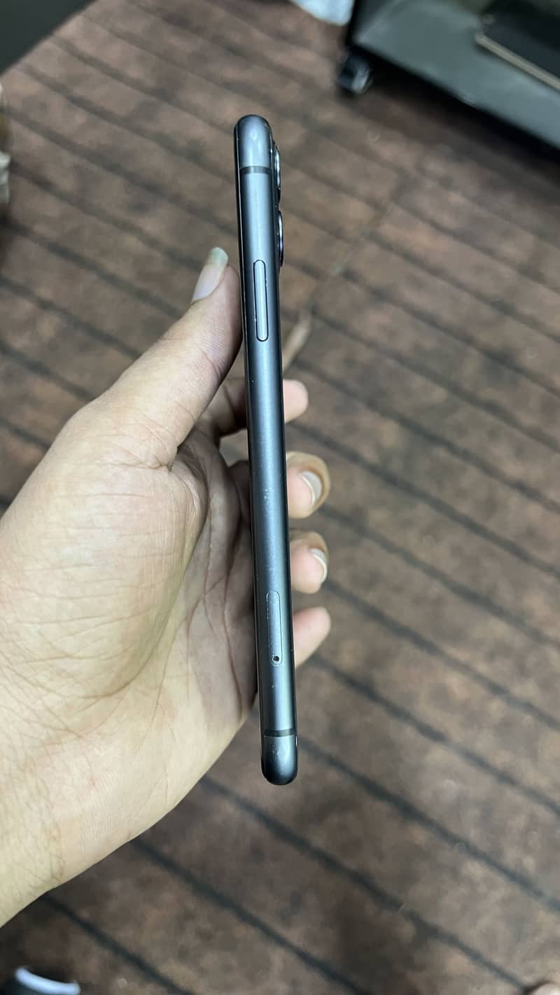 Apple iPhone 11 5
