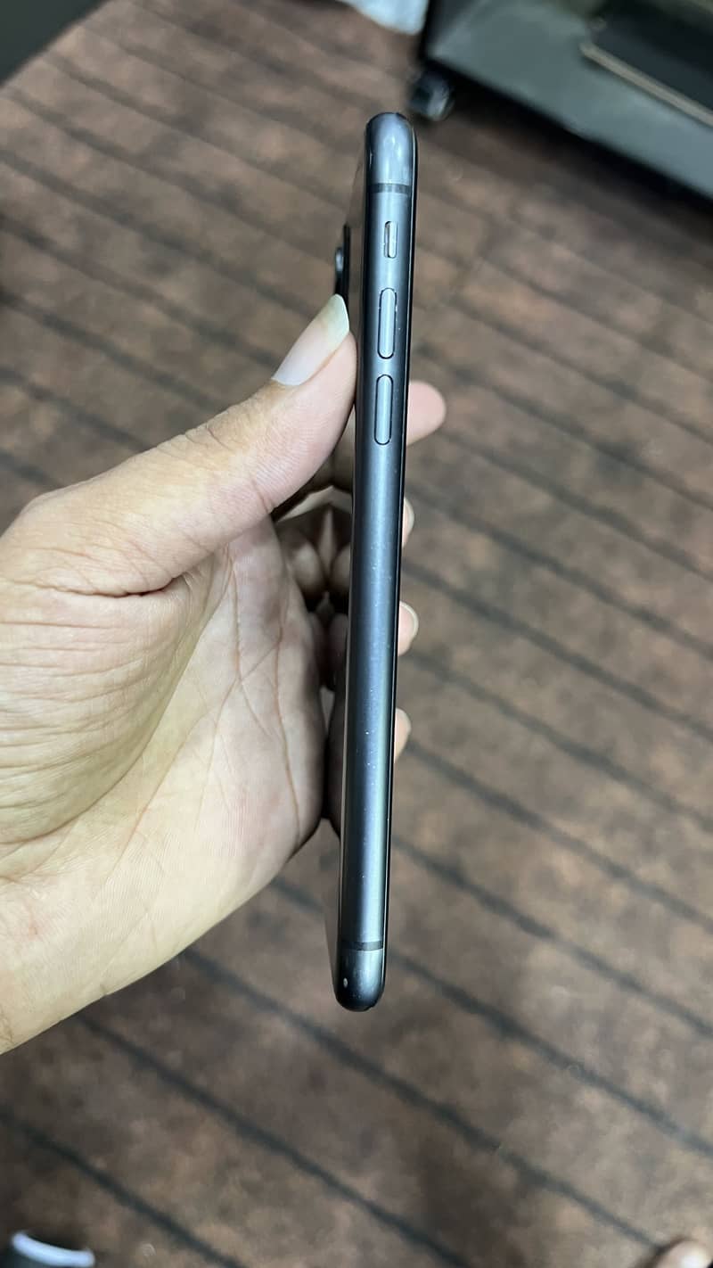 Apple iPhone 11 8