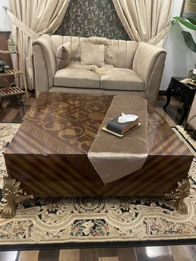 Center table  The table is being sold as shown in the pictures.