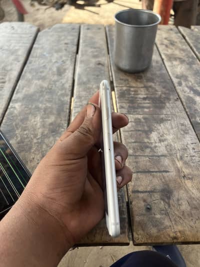 Apple iPhone 8