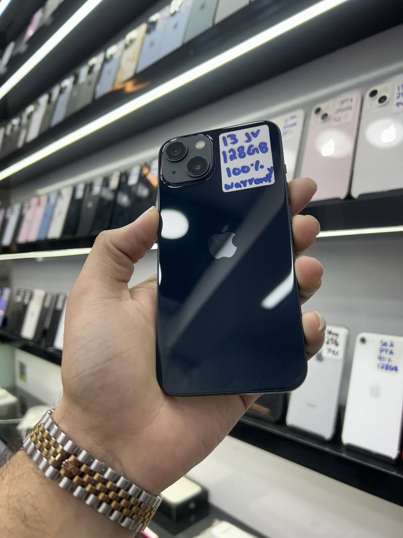Apple iPhone 13 0