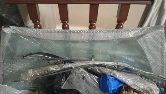 Honda Accord 1984 wind screen