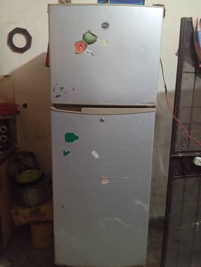 freezer sahi hai chalta hai