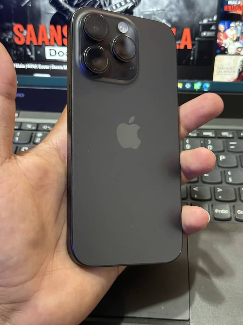 Apple iPhone 16 Pro 0