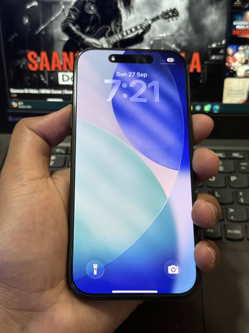 Apple iPhone 16 Pro 1