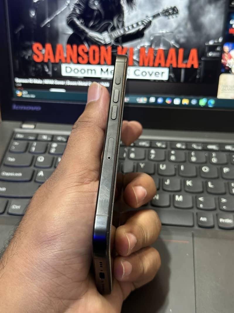 Apple iPhone 16 Pro 7