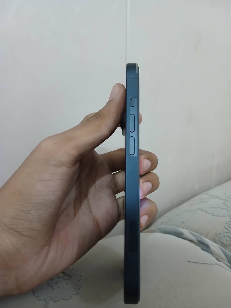 Apple iPhone 14 7