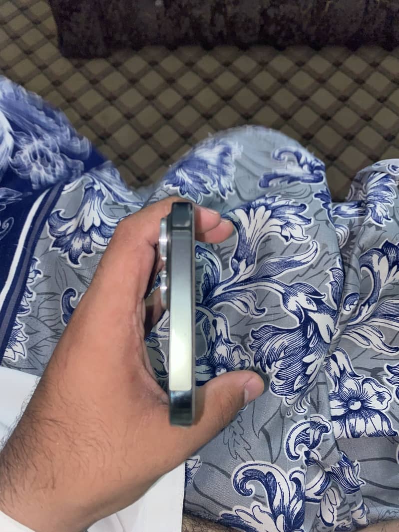 Iphone 13 pro max jv 1