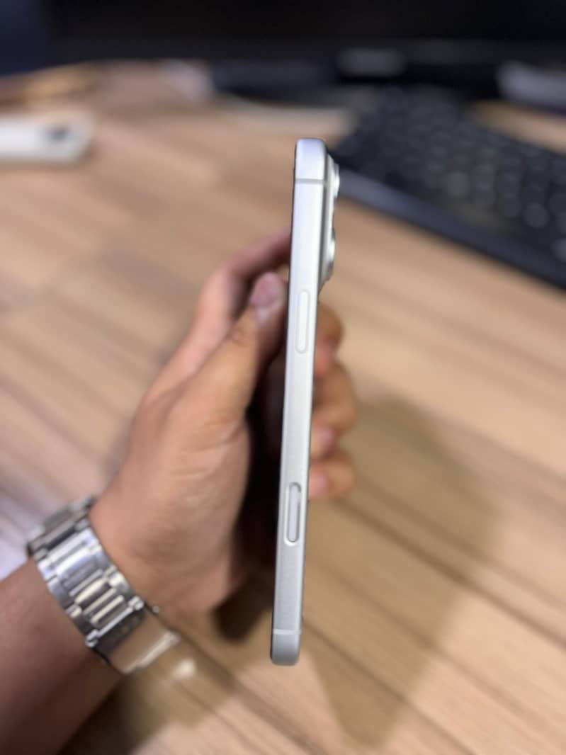Apple iPhone 17 Pro Max 7