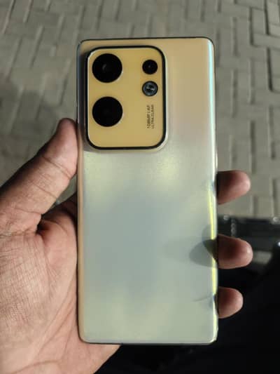 Infinix Zero 30