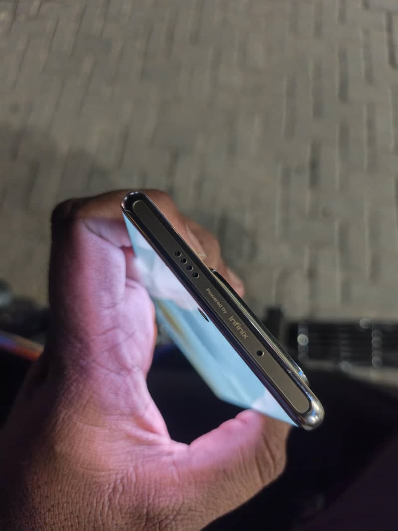 Infinix Zero 30 4