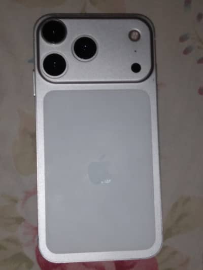 Apple iPhone XR Converted 17 Pro