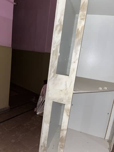 Corner divider