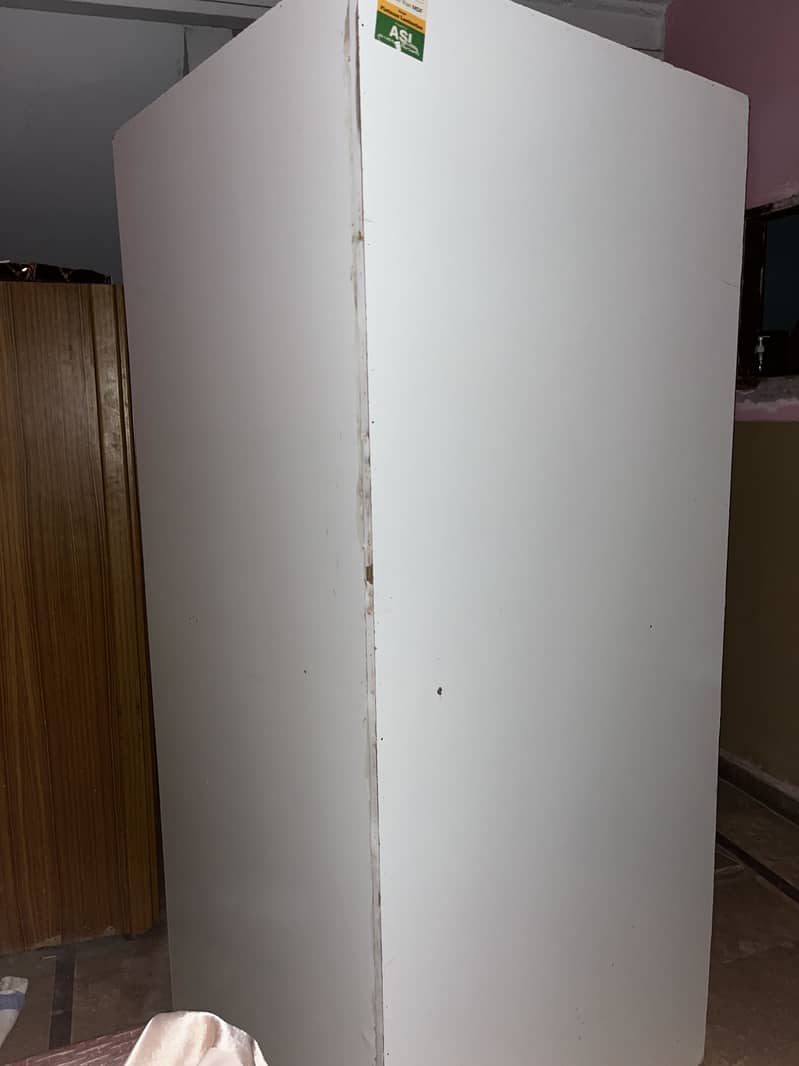 Corner divider 1