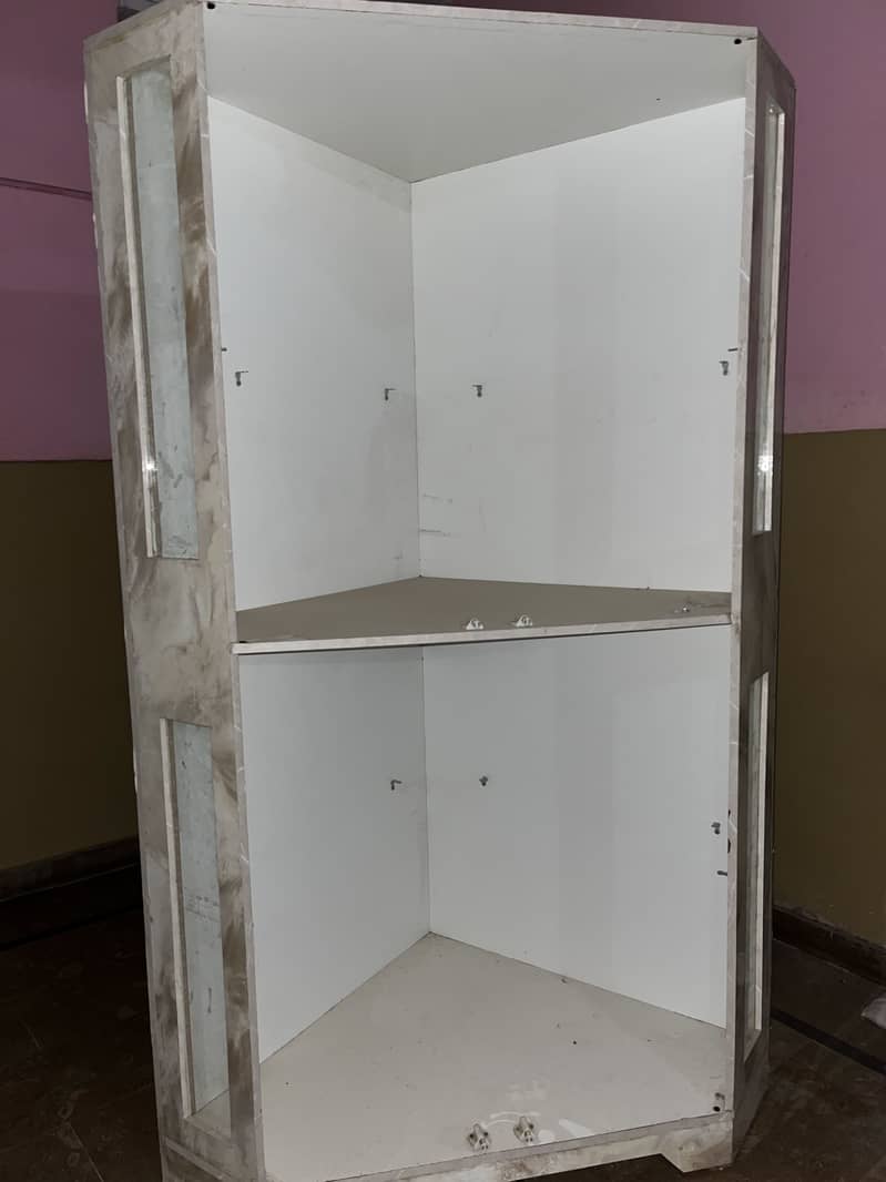 Corner divider 2