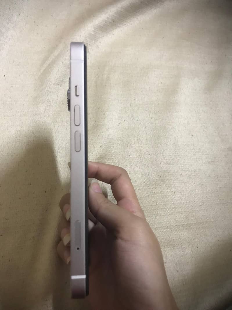 Apple iPhone 14 3
