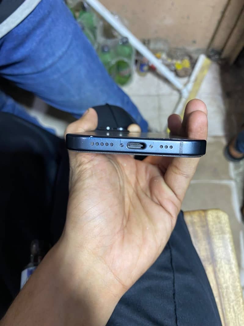 Apple iPhone 15 5