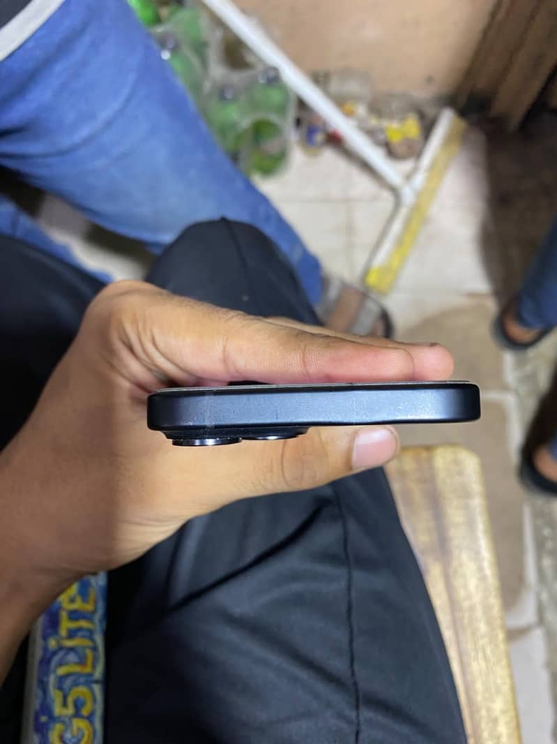 Apple iPhone 15 6