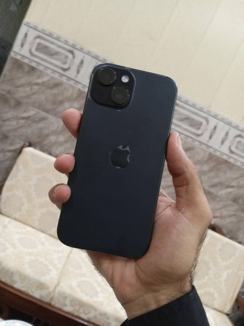Apple iPhone 15 2