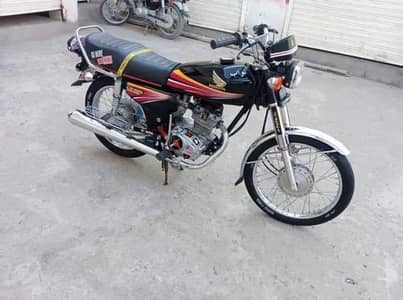 Honda 125cc urgent for sale model 2012WhatsApp 0327,,7593,,417